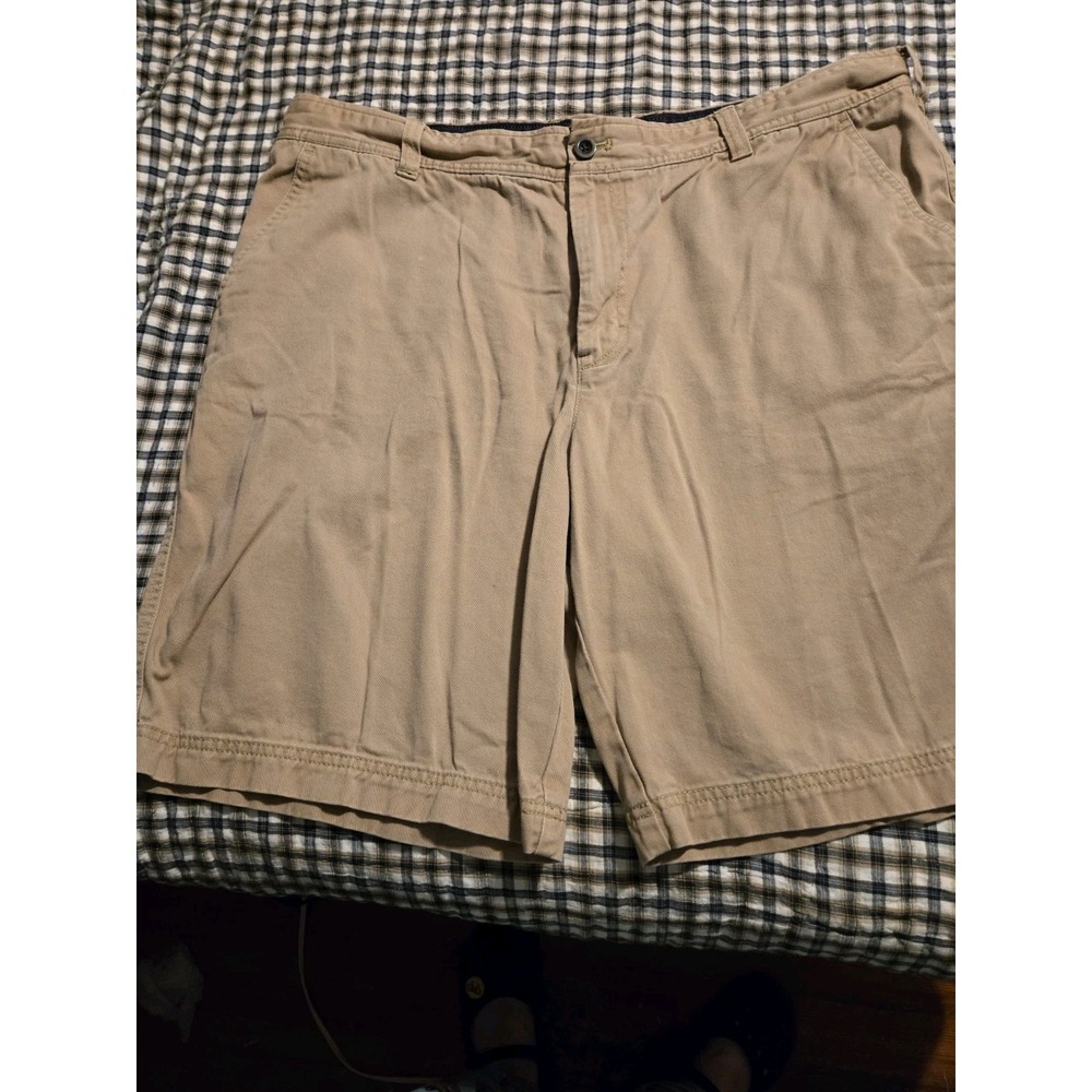 Izod Saltwater 40x10.5 Men Khaki Chino Fishing Hiking Beach Sailing Golf Tennis